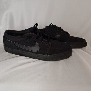 Nike Men's Black on Black Canvas Sneaker Size 11